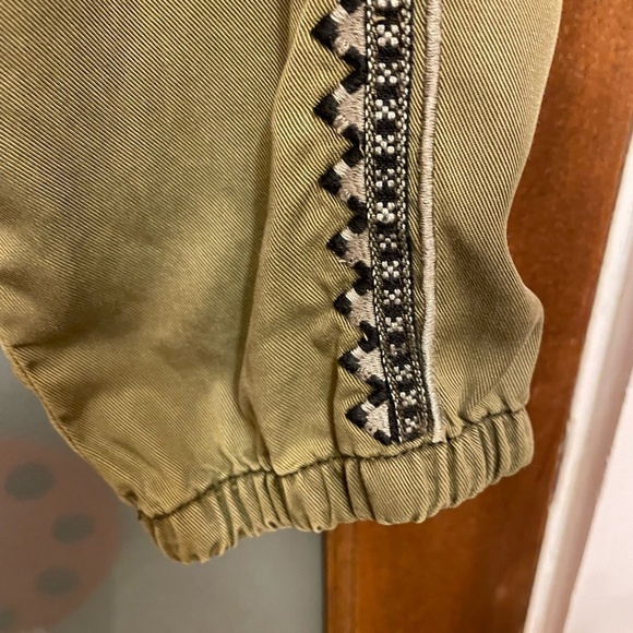 Anthropologie Womens Army Green Elastic Ankle Embroidered Pants - Picture 7 of 8